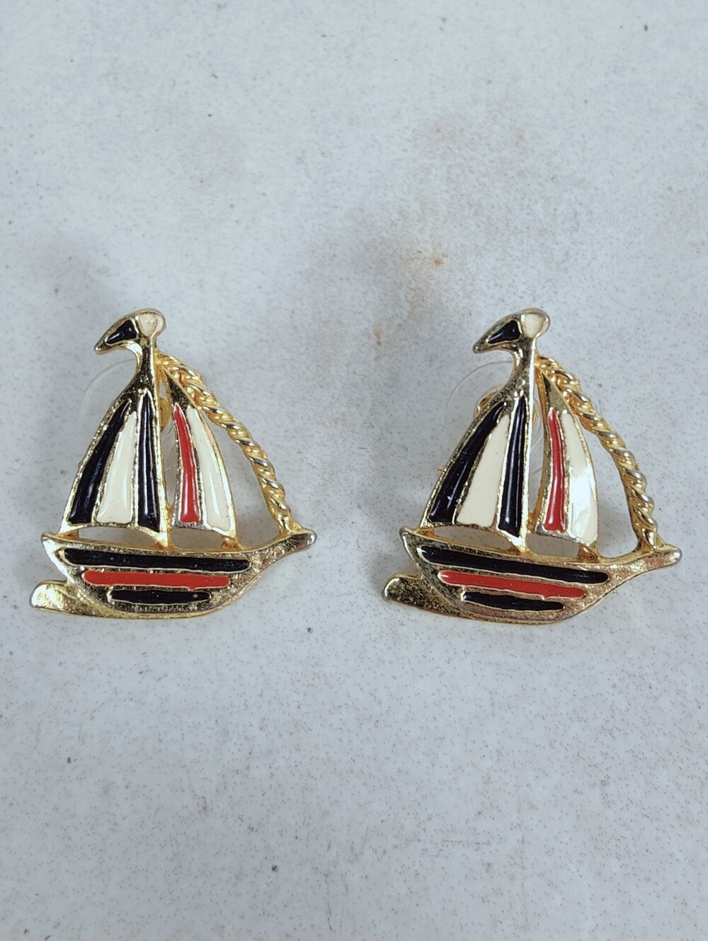VTG Gold-Tone Enamel Sailboat Yacht 1" Stud Earrings Red White Black Stripes